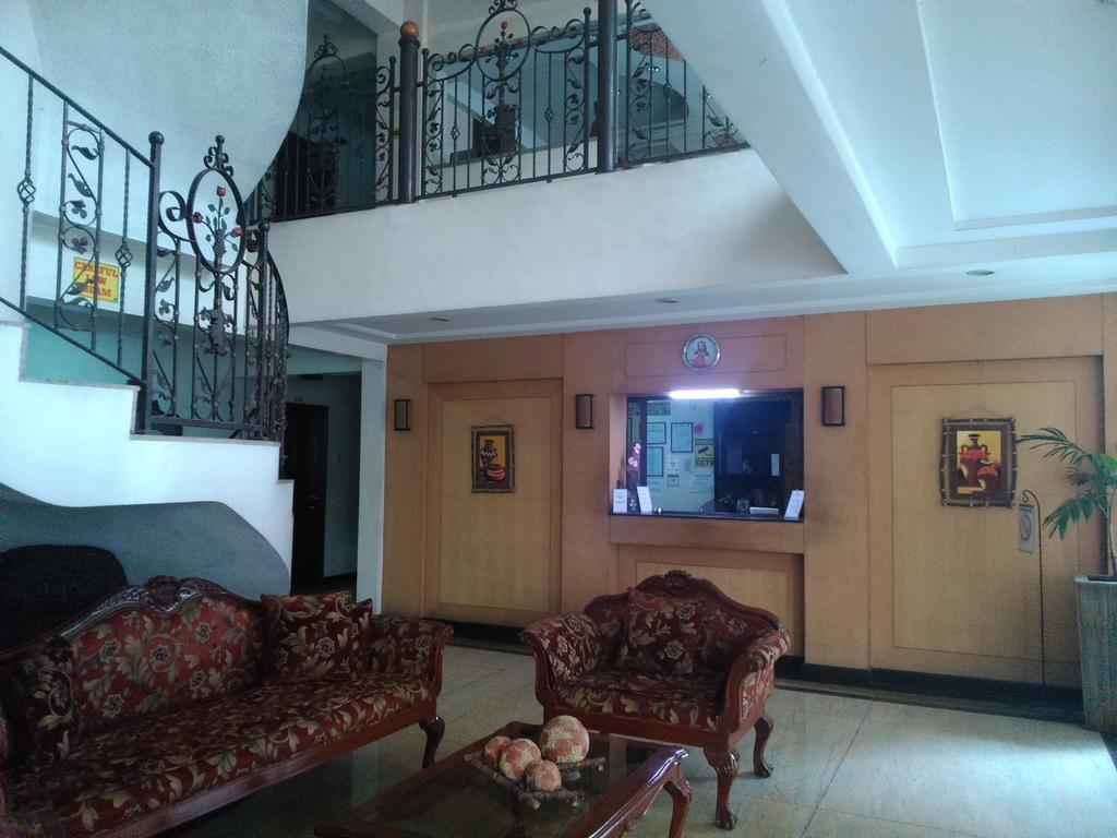 Casa Nicarosa Hotel And Residences Manila Esterno foto