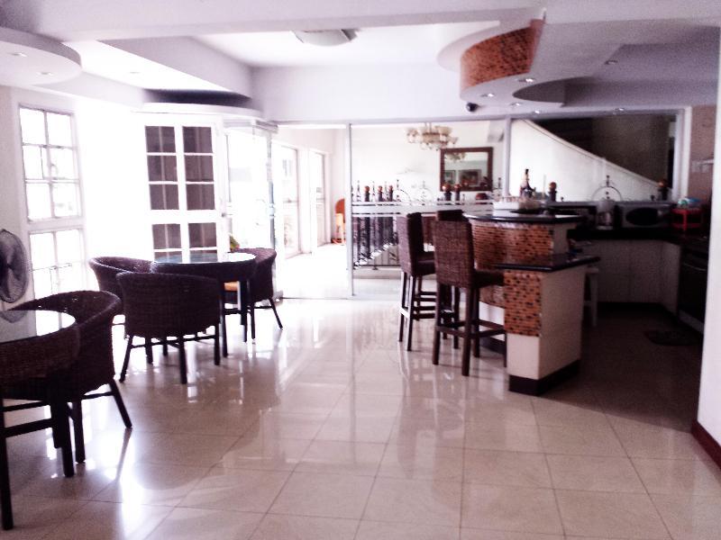 Casa Nicarosa Hotel And Residences Manila Esterno foto