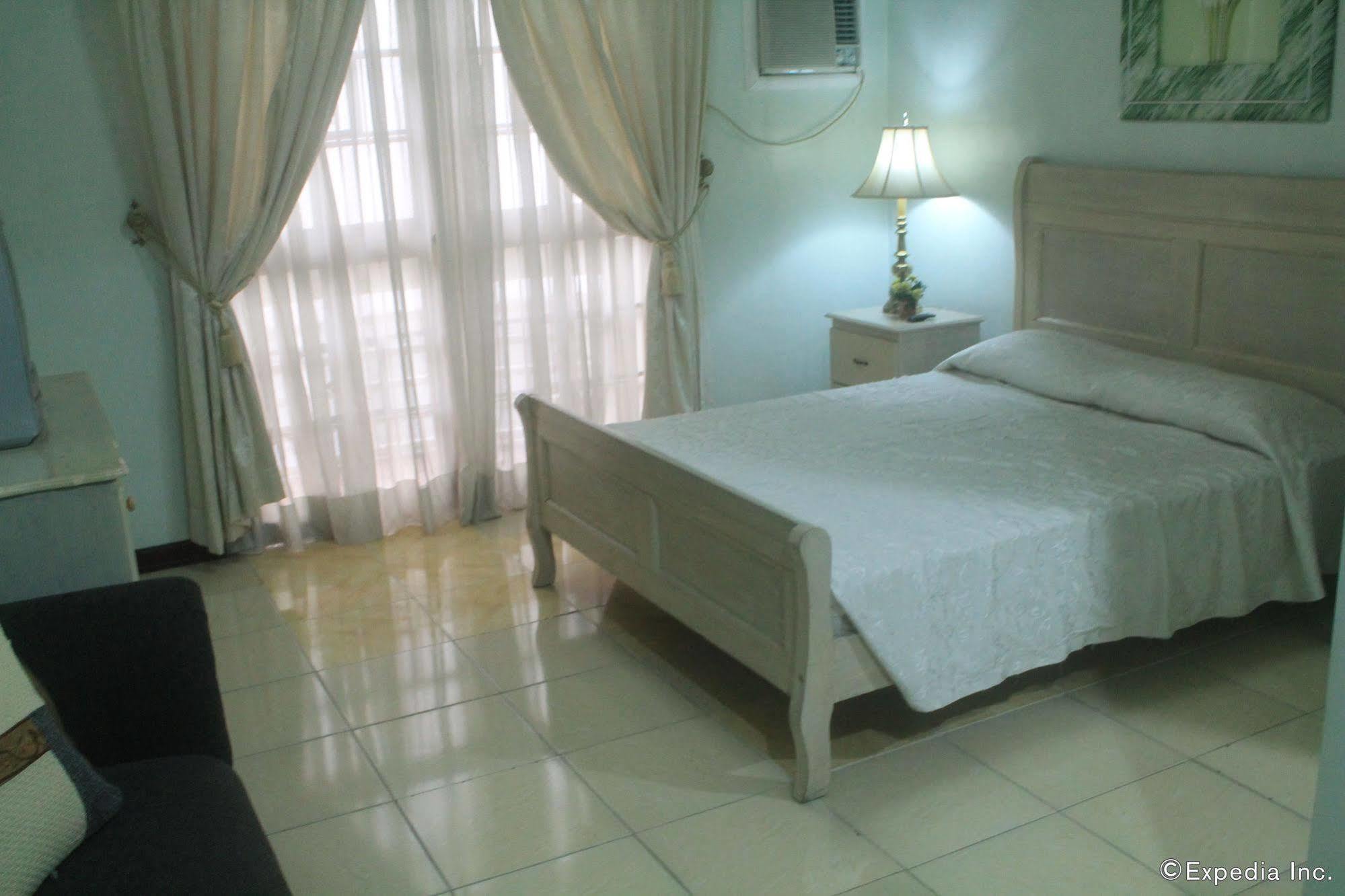 Casa Nicarosa Hotel And Residences Manila Esterno foto