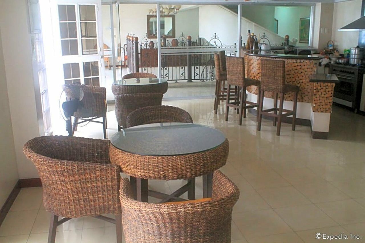 Casa Nicarosa Hotel And Residences Manila Esterno foto